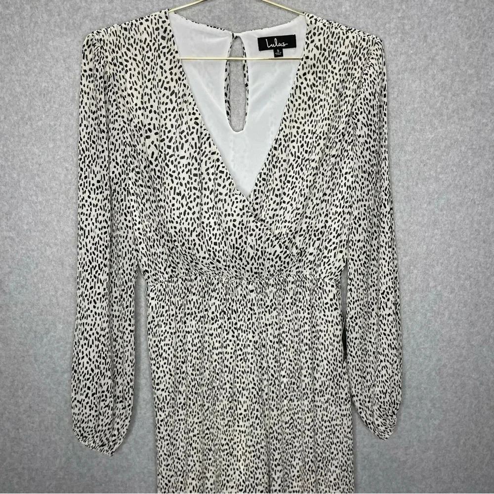 Lulu’s White Black Speckled Plunge Neck Wide Leg Jumpsuit - Picture 3 of 11